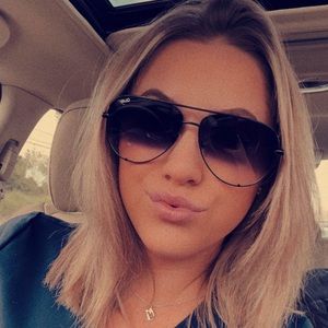 Meet your Posher, Morgan